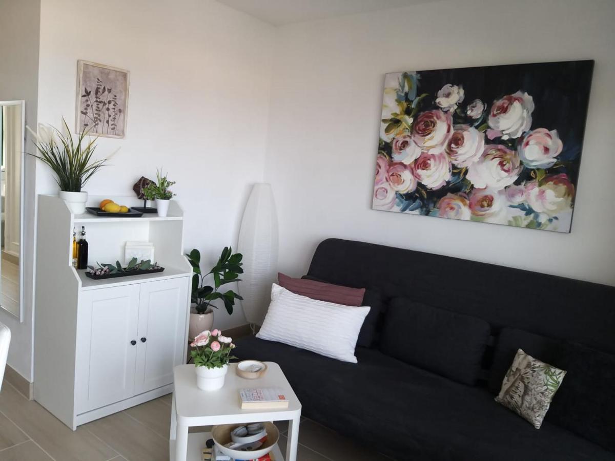 Neu Renoviertes, Huebsches Und Gemuetliches Appartement Mit Balkon Und Meerblick Costa De Antigua Zewnętrze zdjęcie