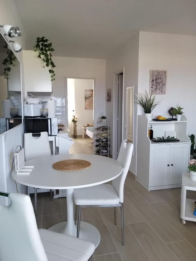 Neu Renoviertes, Huebsches Und Gemuetliches Appartement Mit Balkon Und Meerblick Costa De Antigua Zewnętrze zdjęcie